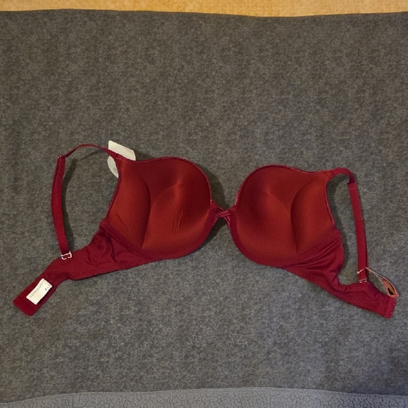 Maidenform Burgundy Bra - Picture 2 of 4